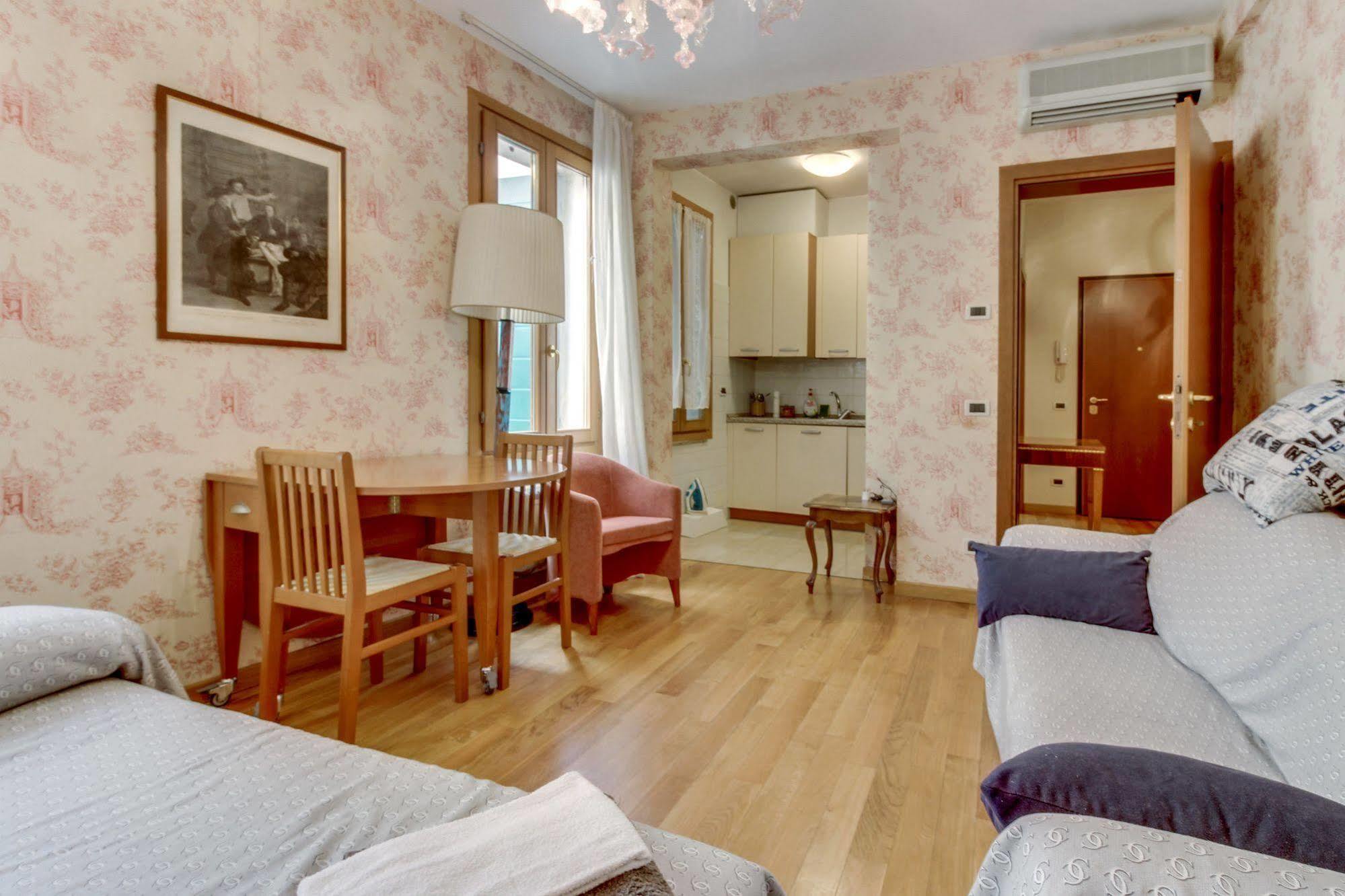 Residenza Goldoni Bed and breakfast 3*
