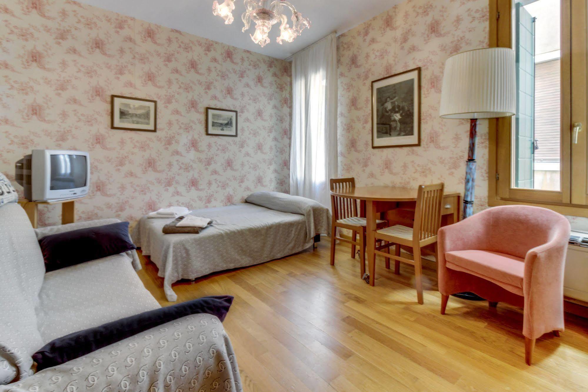 Residenza Goldoni Bed and breakfast 3*